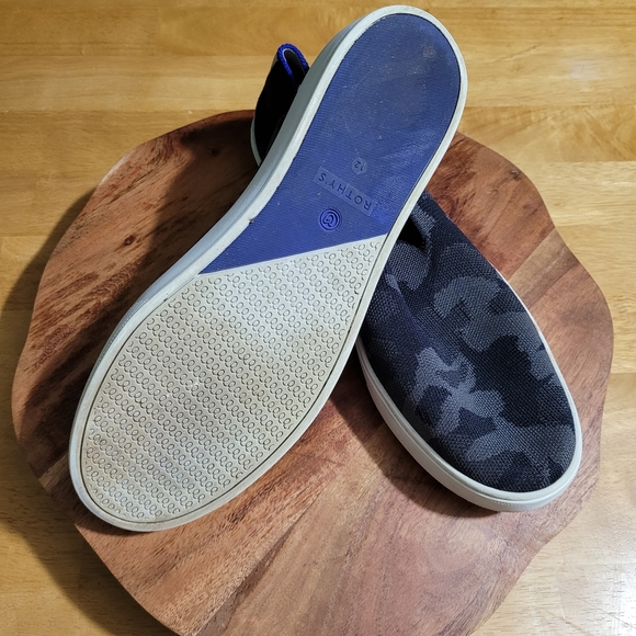 Rothys Gray Camo Sneakers SZ 12 - Picture 2 of 7